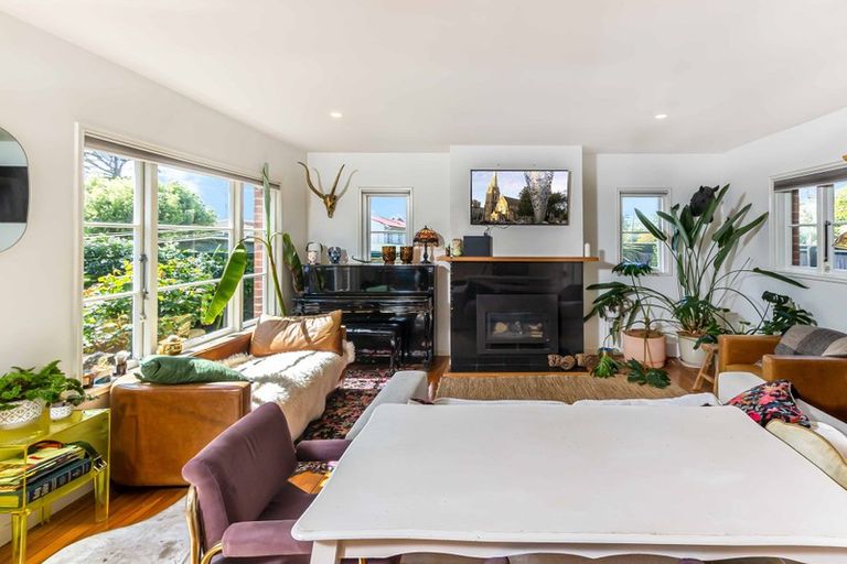 Photo of property in 75 Kahu Road, Fendalton, Christchurch, 8041