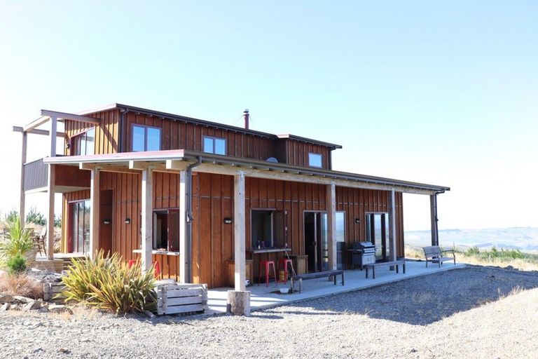 Photo of property in 246 Centrewood Park Road, Waimate, 7977