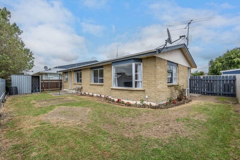 Photo of property in 2/51 Douglas Street, Grasmere, Invercargill, 9810