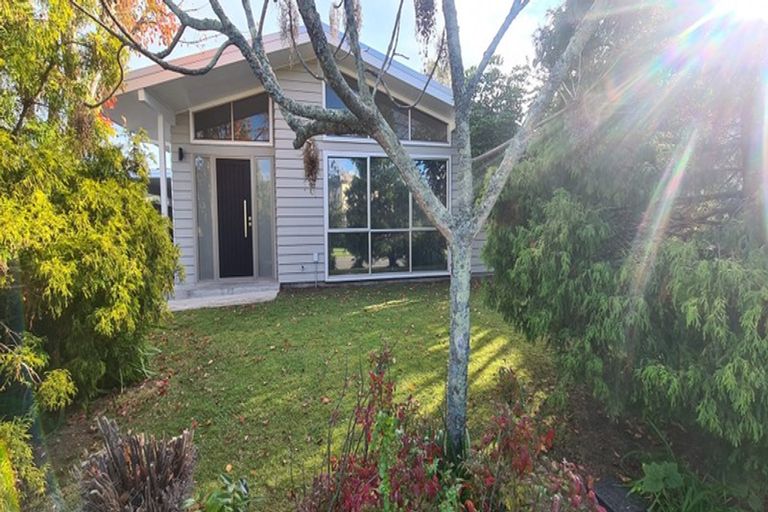 Photo of property in 25 Anderson Road, Taradale, Napier, 4112