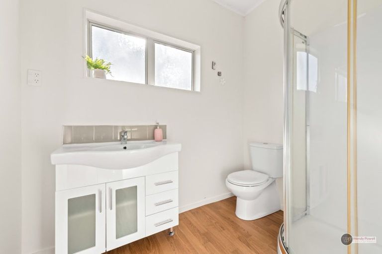 Photo of property in 2/2 Bentinck Street, Wallaceville, Upper Hutt, 5018