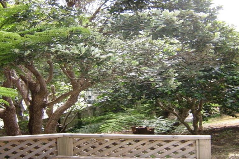 Photo of property in 48 Kahu Road, Paremata, Porirua, 5024