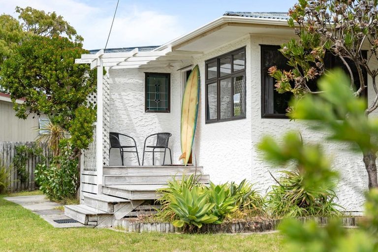 Photo of property in 115 Sylvia Road, Whangamata, 3620