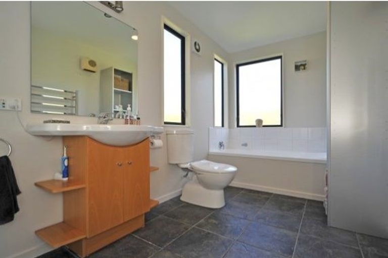 Photo of property in 87 Waikowhai Street, Ngaio, Wellington, 6035