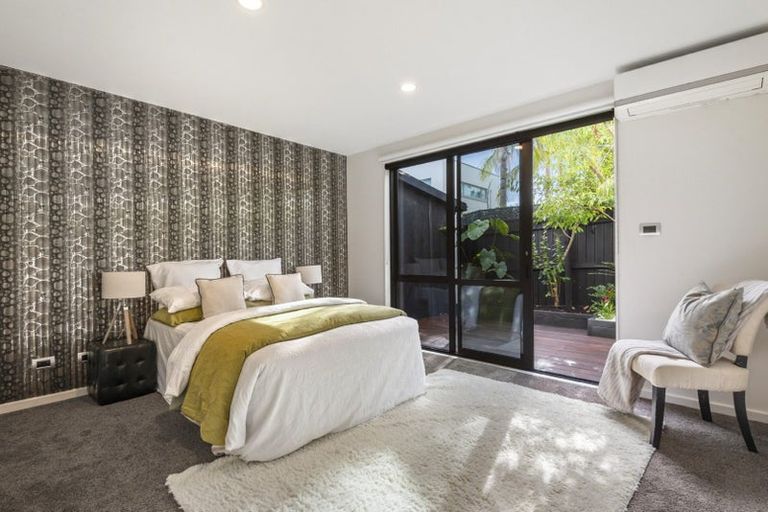 Photo of property in 17 Waitemata Road, Hauraki, Auckland, 0622