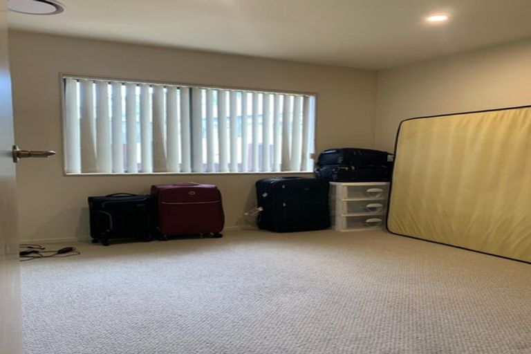 Photo of property in 3 Stroud Place, Henderson, Auckland, 0612
