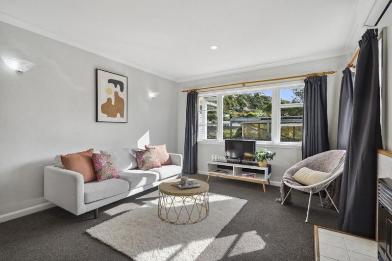 Photo of property in 163 Broderick Road, Johnsonville, Wellington, 6037