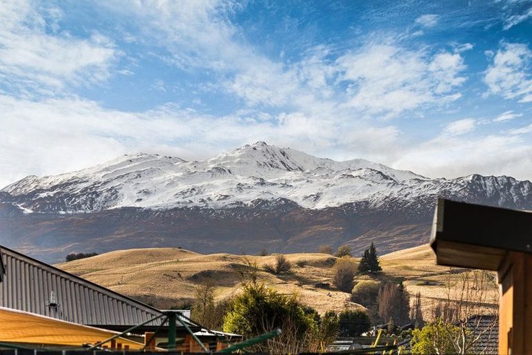 Photo of property in 17 Myles Way, Lower Shotover, Queenstown, 9304