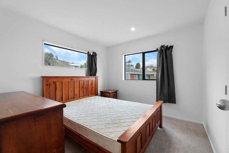 Photo of property in 27a Keegan Drive, Massey, Auckland, 0614