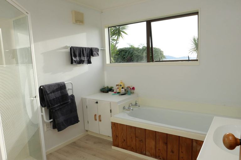 Photo of property in 67 Kotare Street, Waikanae, 5036