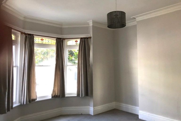 Photo of property in 61-61a Brougham Street, Mount Victoria, Wellington, 6011