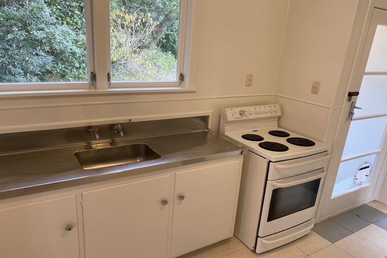 Photo of property in 37 Linwood Avenue, Forrest Hill, Auckland, 0620