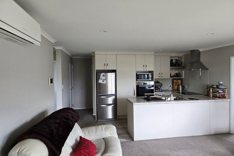 Photo of property in 1/144 Forest Lake Road, Forest Lake, Hamilton, 3200