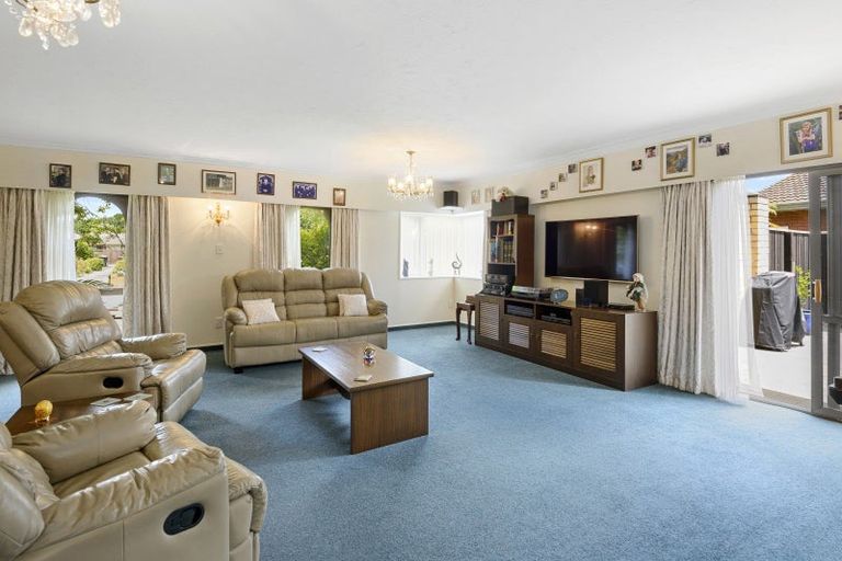 Photo of property in 24 Montclare Avenue, Ilam, Christchurch, 8041