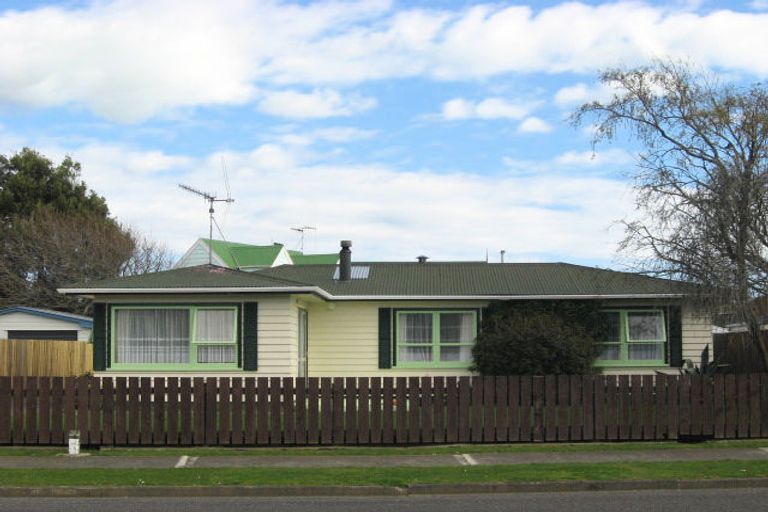 Photo of property in 72 Kennedy Drive, Levin, 5510