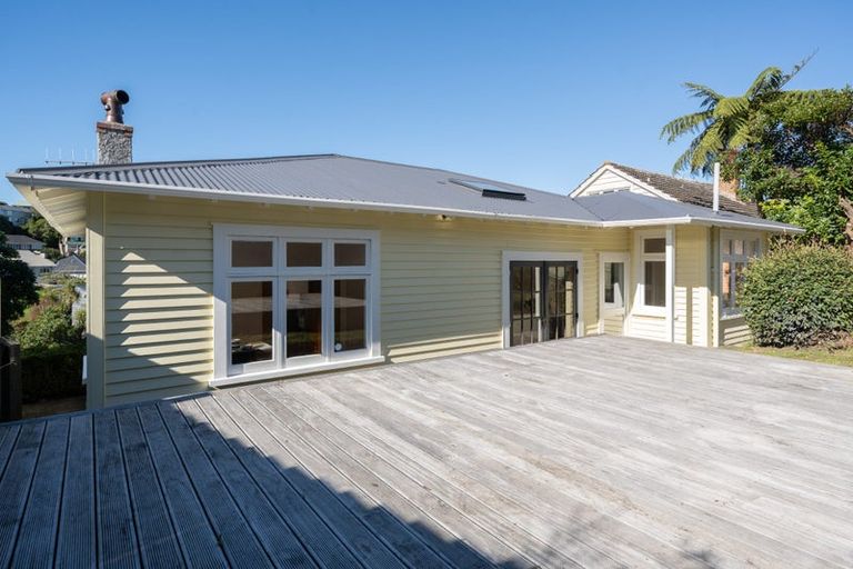 Photo of property in 9 Wavell Street, Karori, Wellington, 6012