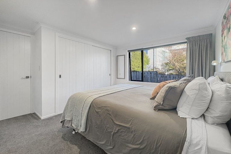Photo of property in 1 Aotea Crescent, Gore, 9710
