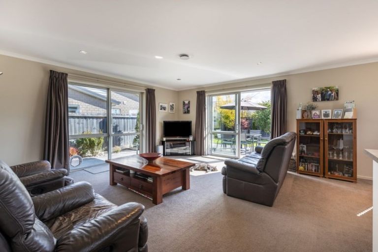 Photo of property in 18 Kitakita Grove, Motueka, 7120