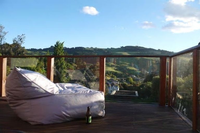 Photo of property in 28 Porterfield Street, Macandrew Bay, Dunedin, 9014