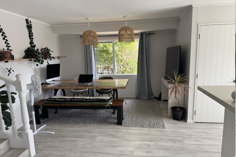 Photo of property in 2/63 Langana Avenue, Browns Bay, Auckland, 0630