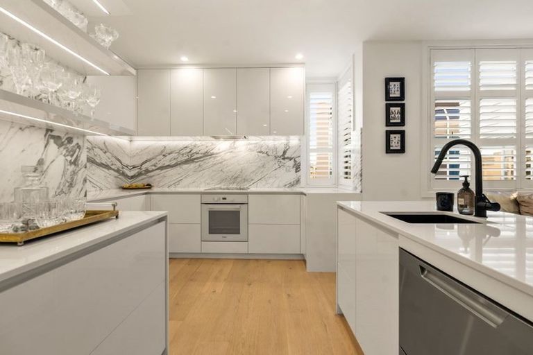 Photo of property in 10/4 Campbell Road, Takapuna, Auckland, 0622