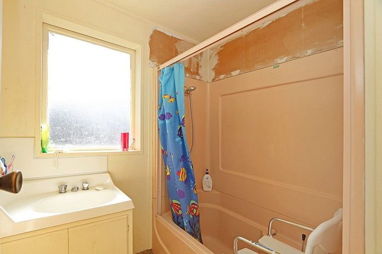 Photo of property in 14 Ponderosa Place, Opunake, 4616