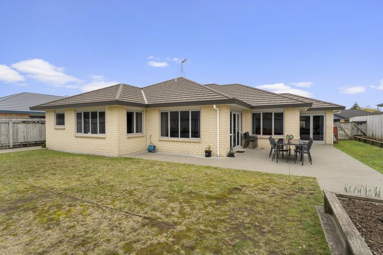 Photo of property in 3 Soldiers Way, Paraparaumu, 5032