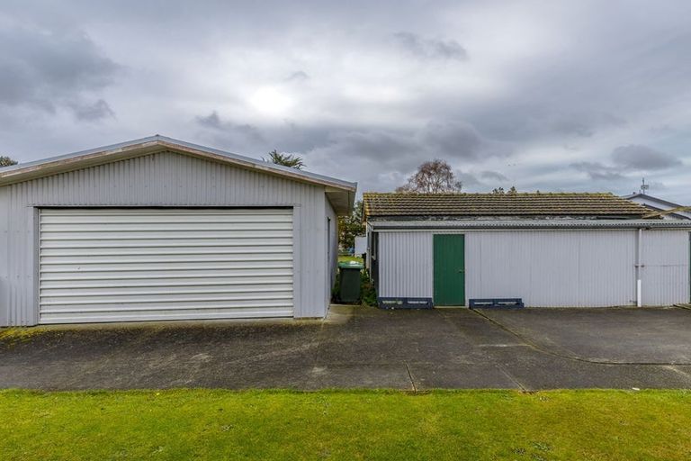 Photo of property in 16 Edward Street, Waimate, 7924