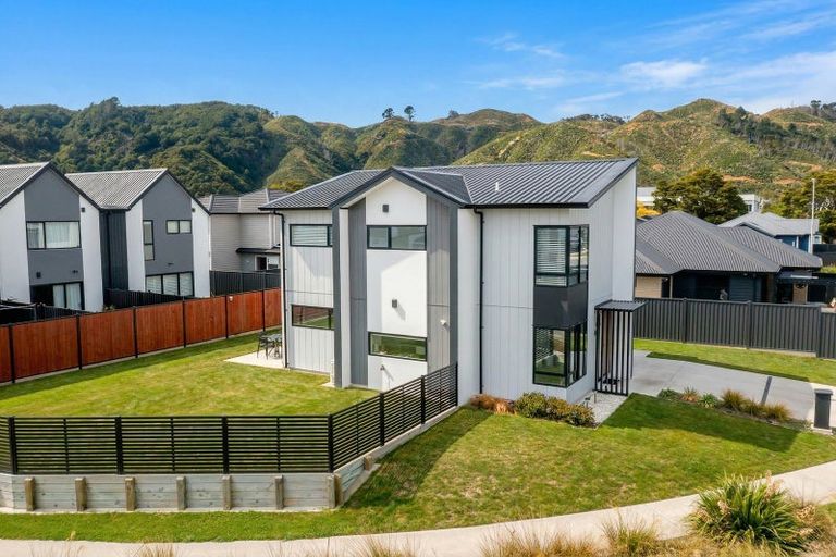 Photo of property in 36 Cynisca Crescent, Wallaceville, Upper Hutt, 5018