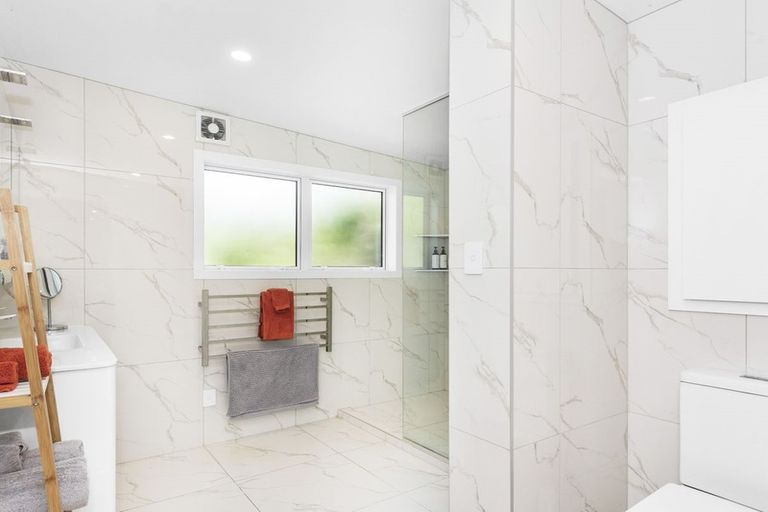 Photo of property in 32 Omokoroa Road, Omokoroa, 3114