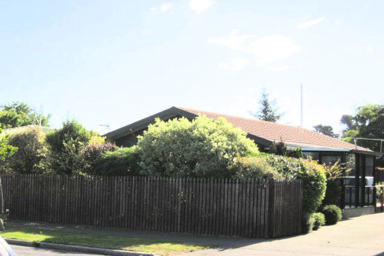 Photo of property in 21 Raymond Road, Bromley, Christchurch, 8062