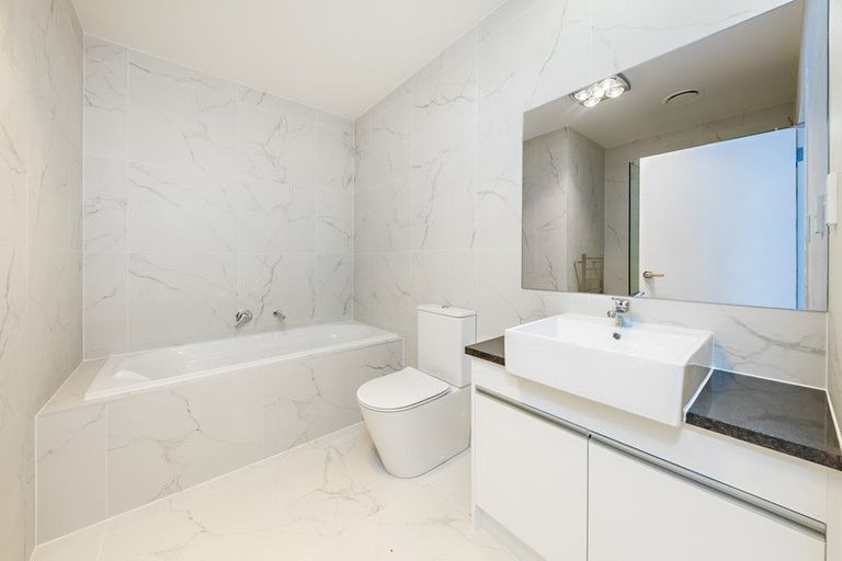 Photo of property in 43 Koroheke Road, Takanini, 2110