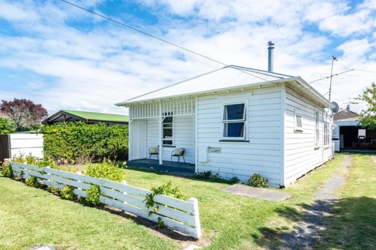 Photo of property in 13 Queens Road, Elgin, Gisborne, 4010