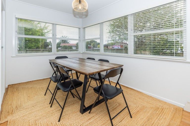 Photo of property in 2 Mears Road, St Andrews, Hamilton, 3200