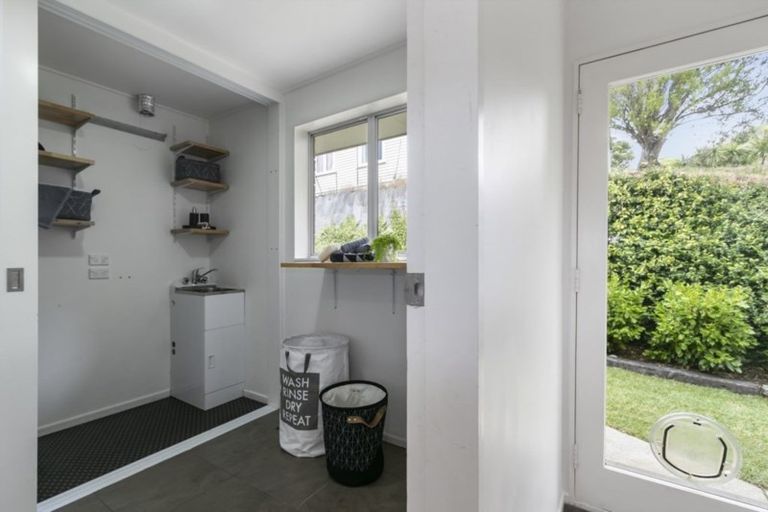 Photo of property in 65 Tirohanga Road, Tirohanga, Lower Hutt, 5010