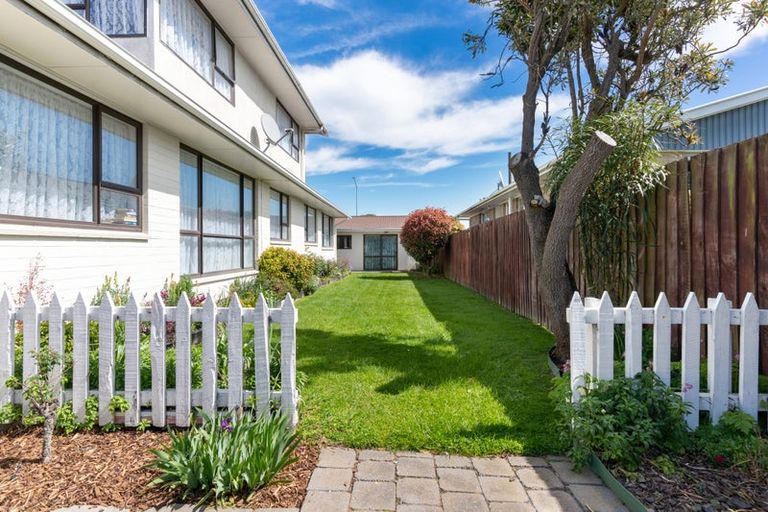 Photo of property in 162 Halswell Junction Road, Halswell, Christchurch, 8025