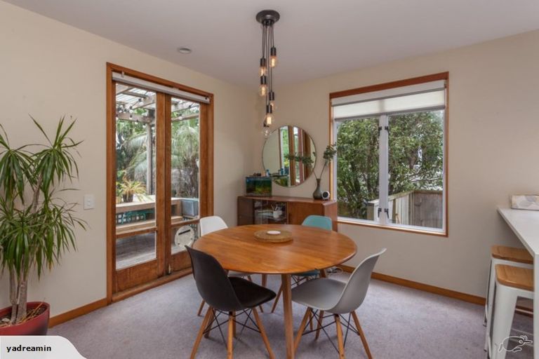 Photo of property in 2/7 Savoy Road, Glen Eden, Auckland, 0602