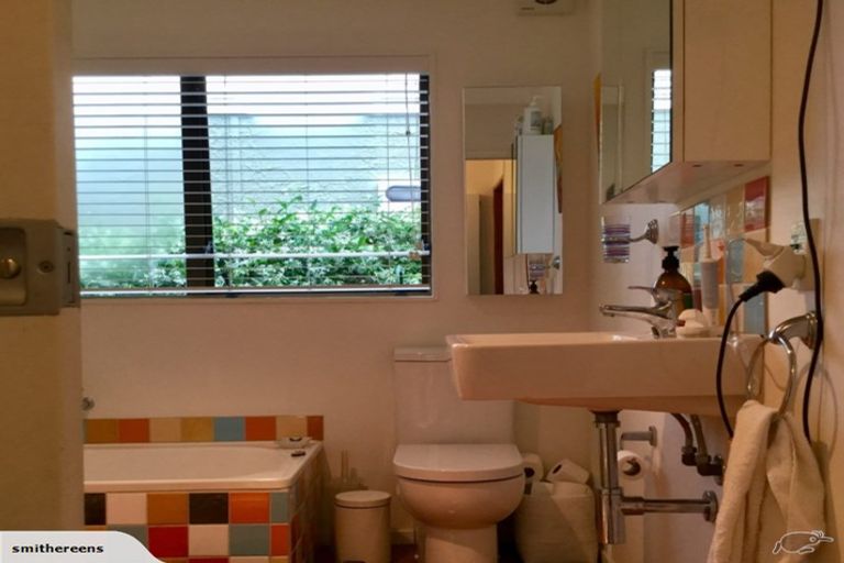 Photo of property in 27 Hastings Parade, Devonport, Auckland, 0624