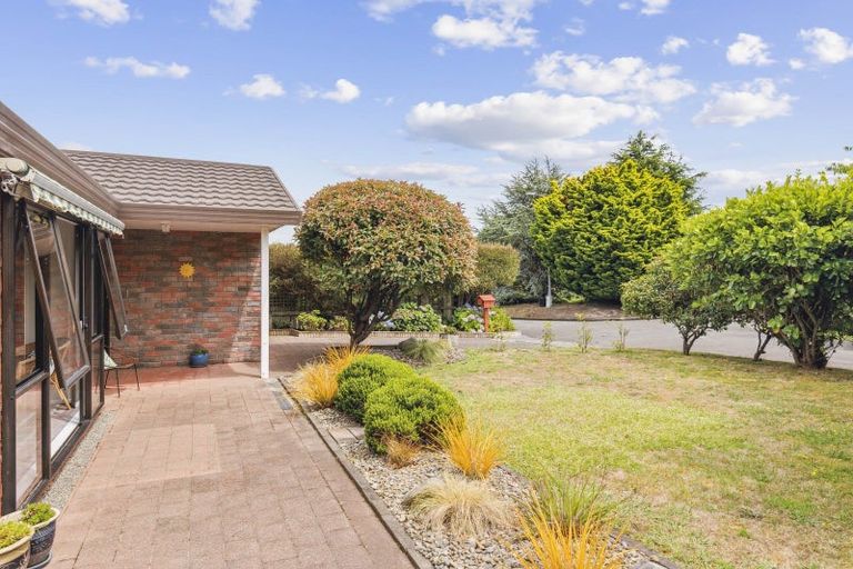 Photo of property in 14 Chilton Drive, Paraparaumu, 5032