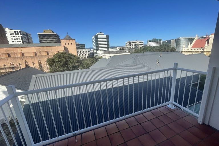 Photo of property in 18d Hill Street, Thorndon, Wellington, 6011