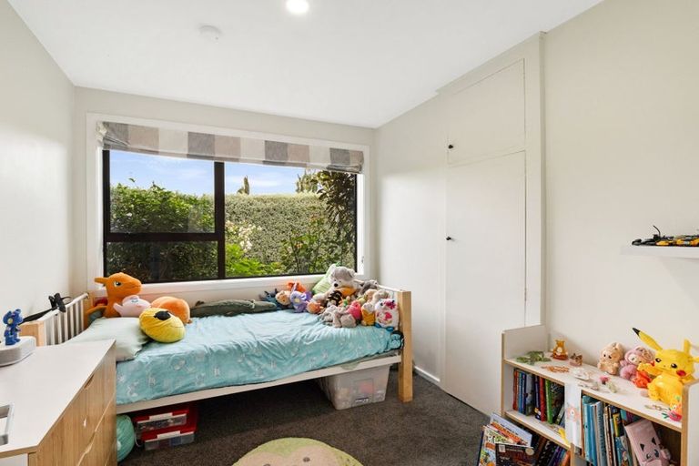 Photo of property in 28 Denise Crescent, Hornby, Christchurch, 8042