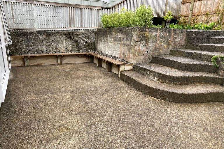 Photo of property in 77 Nottingham Street, Karori, Wellington, 6012