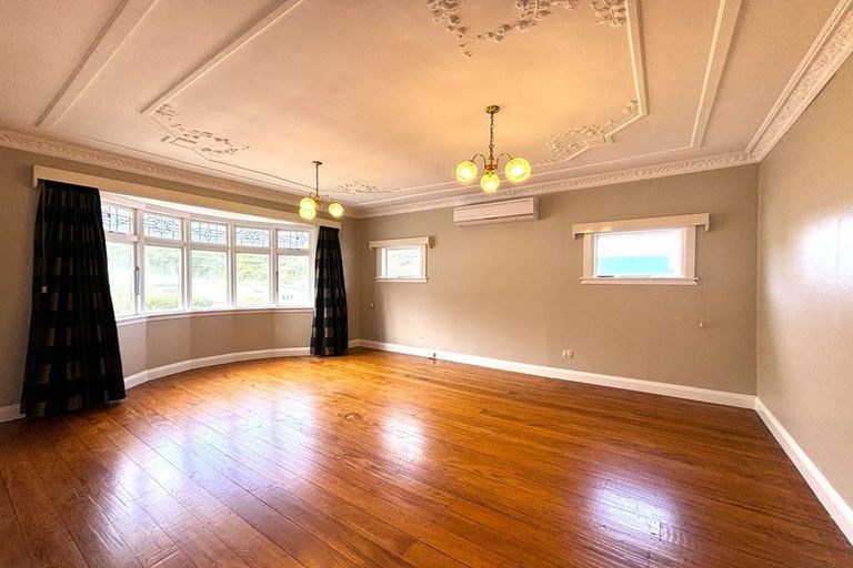 Photo of property in 39 Happy Valley Road, Owhiro Bay, Wellington, 6023