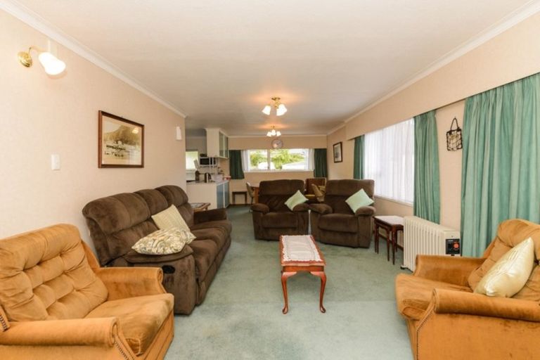 Photo of property in 3c Taranaki Street, Picton, 7220