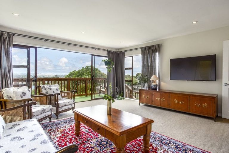 Photo of property in 93 Garfield Road, Helensville, 0800