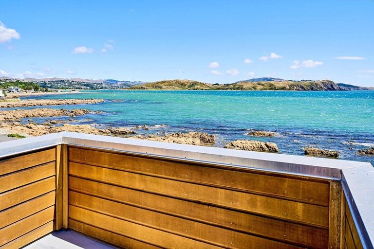 Photo of property in 21 Moana Road, Plimmerton, Porirua, 5026