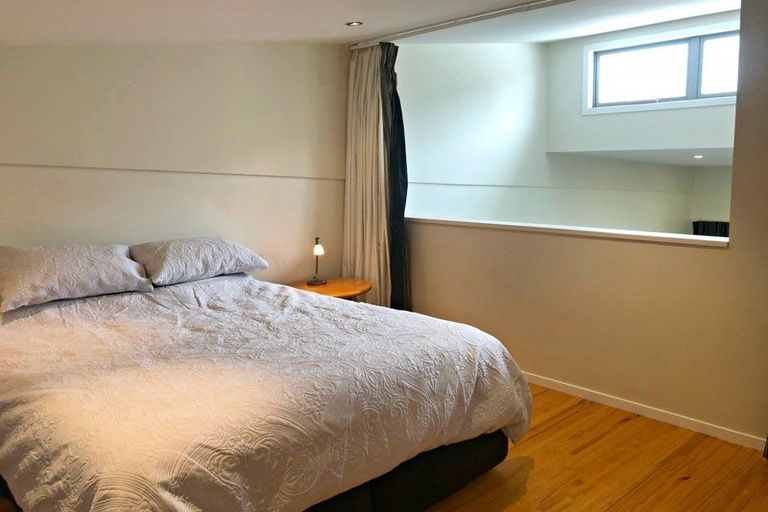 Photo of property in Las Olas De Cuba, 11/35 Torrens Terrace, Mount Cook, Wellington, 6011