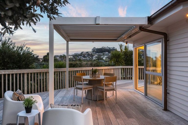 Photo of property in 70 Bay Vista Drive, Red Beach, 0932