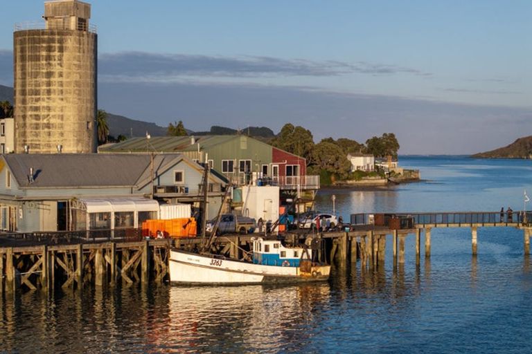 Photo of property in Wallis Street, Raglan, 3225