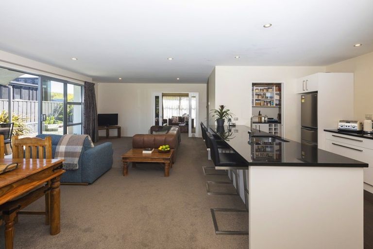 Photo of property in 11 Parklea Avenue, Halswell, Christchurch, 8025